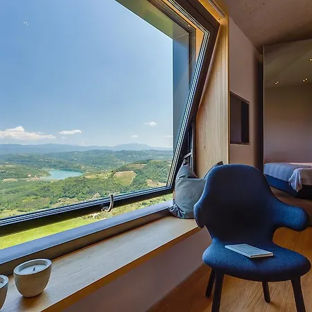 Villa Vista *