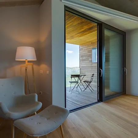 Villa Vista *