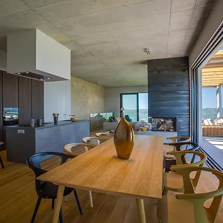Vista Villa