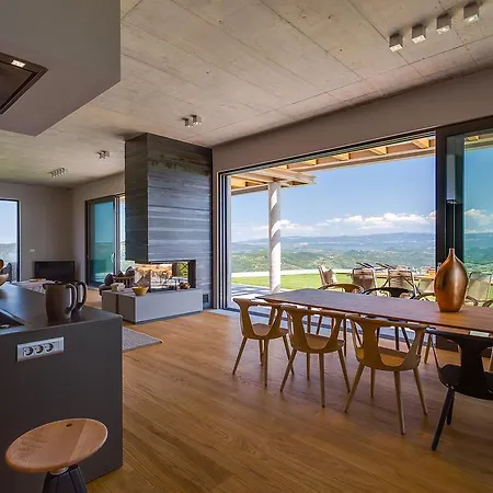 Vista Villa